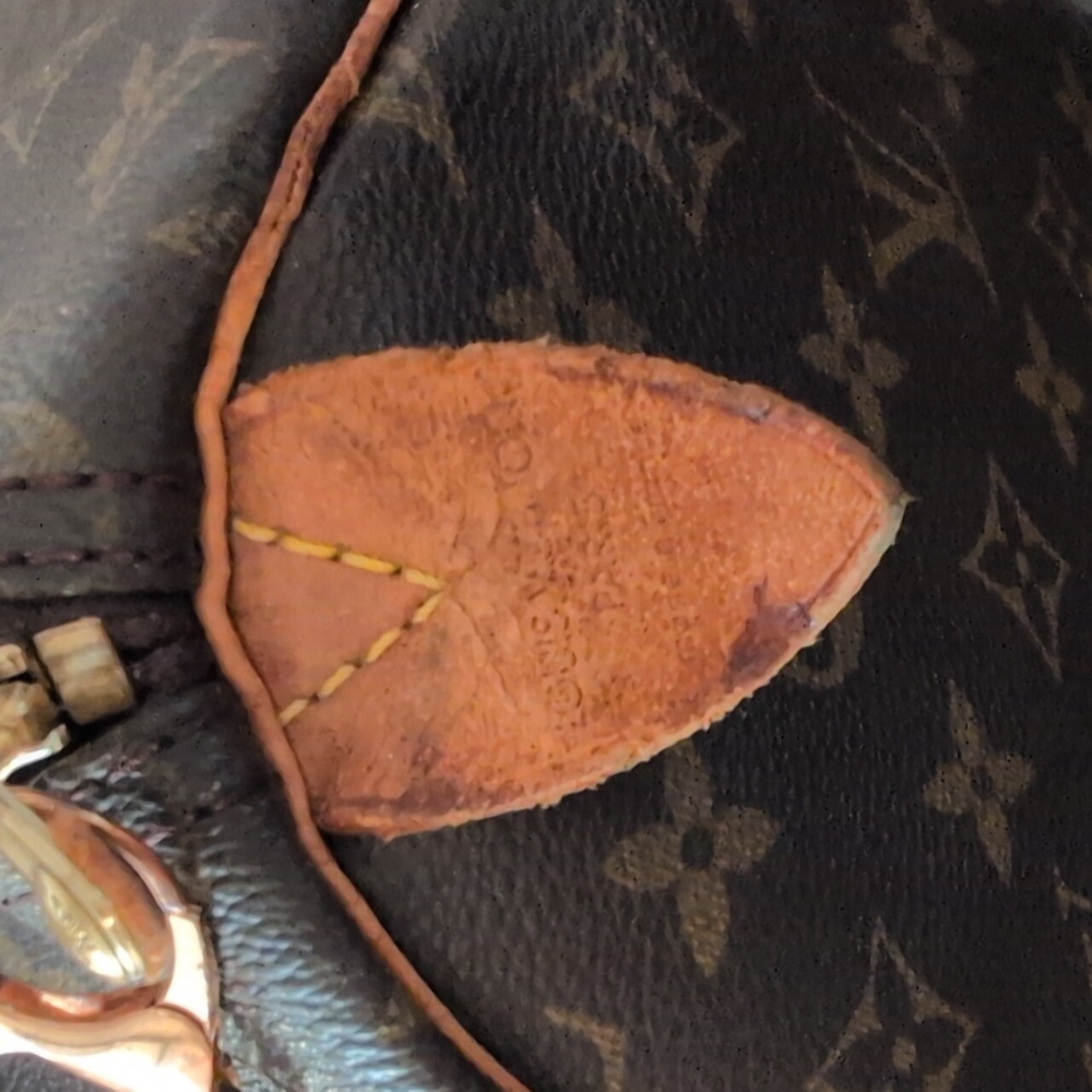 Louis Vuitton Monogram Canvas Handbag - Picture 6 of 15